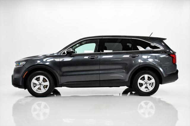 Photo of 2023 Gravity Gray Kia Sorento