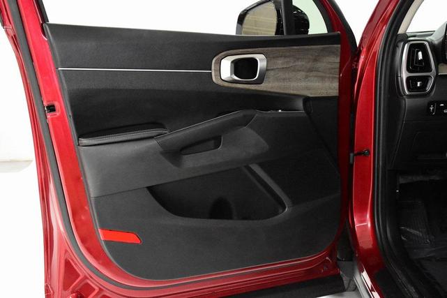 Photo of 2022 Passion Red Tintcoat Kia Sorento