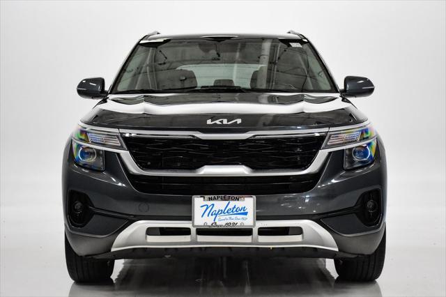 Photo of 2023 Gravity Gray Kia Seltos