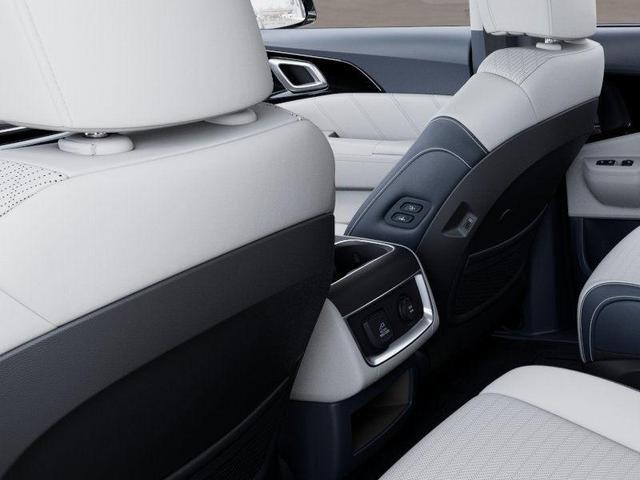 Photo of 2025 Panthera Metal Kia Carnival Hybrid