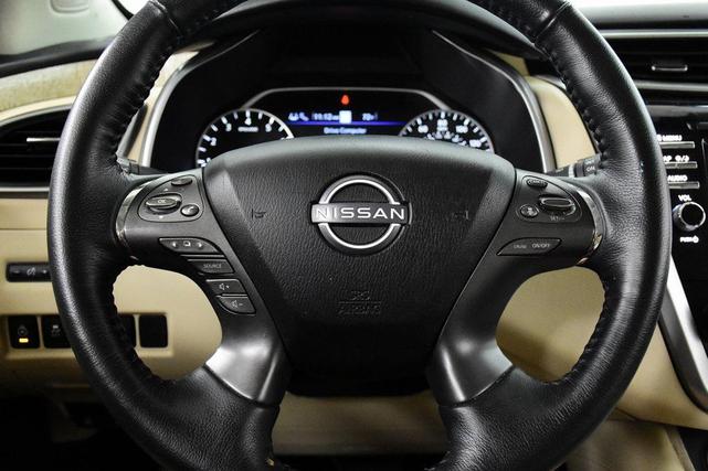 Photo of 2023 Pearl White Tricoat Nissan Murano