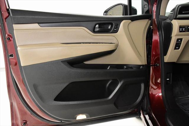 Photo of 2019 Deep Scarlet Pearl Honda Odyssey