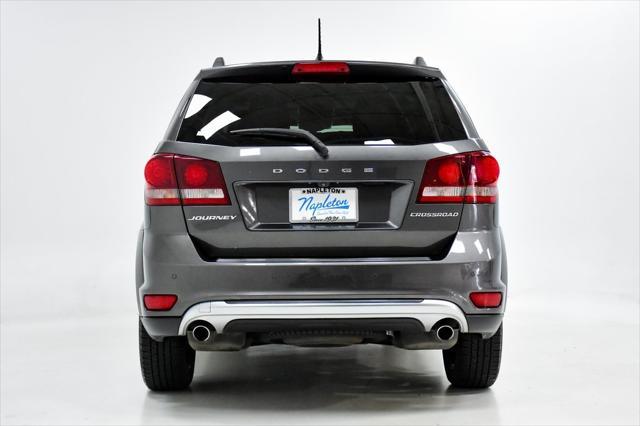 Photo of 2015 Granite Crystal Metallic Clearcoat Dodge Journey