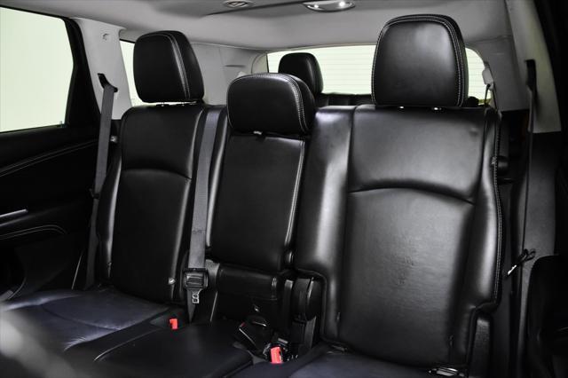 Photo of 2015 Granite Crystal Metallic Clearcoat Dodge Journey