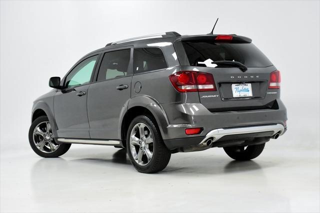 Photo of 2015 Granite Crystal Metallic Clearcoat Dodge Journey