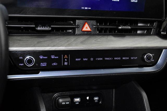 Photo of 2023 Gravity Gray Kia Sportage