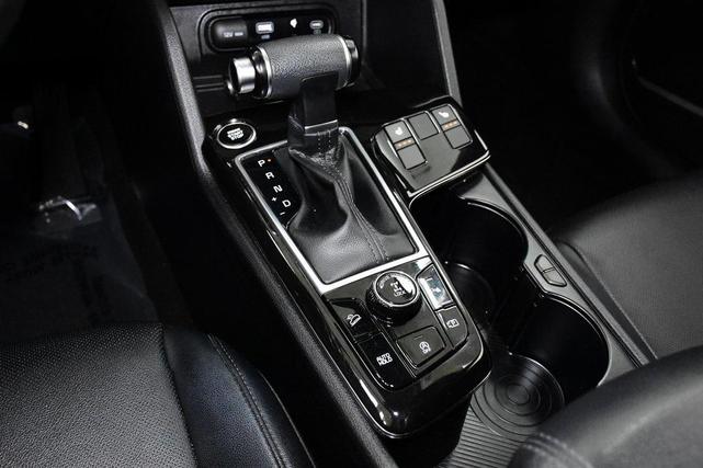 Photo of 2023 Gravity Gray Kia Sportage