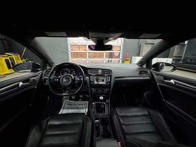 Photo of 2017 Deep Black Pearl Metallic Volkswagen Golf R