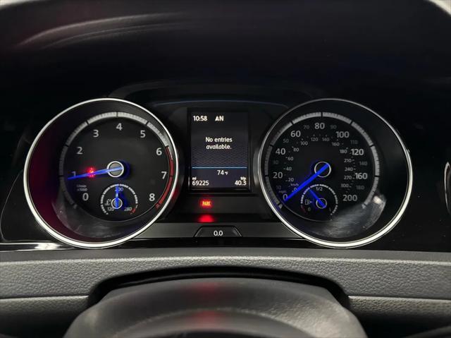 Photo of 2017 Deep Black Pearl Metallic Volkswagen Golf R