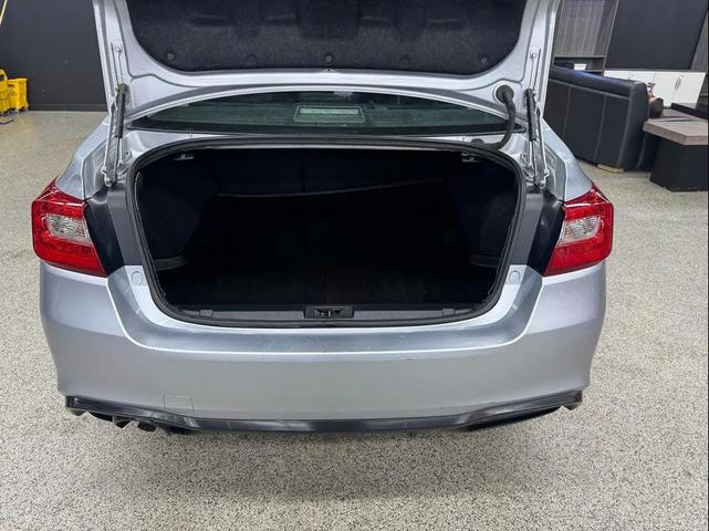 Photo of 2019 Ice Silver Metallic Subaru Legacy