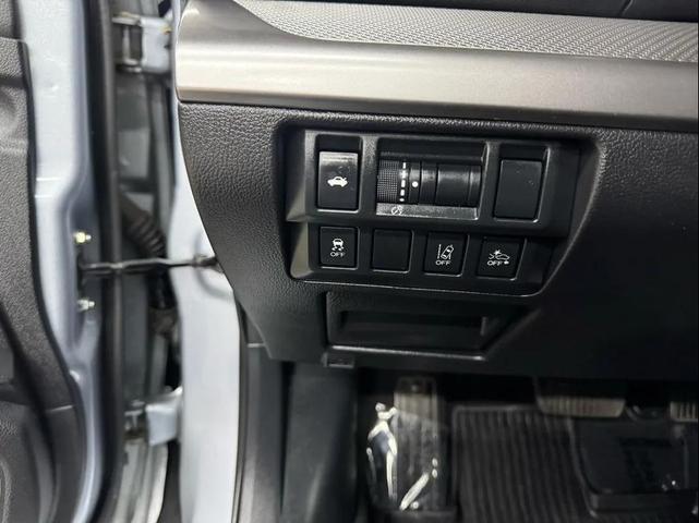 Photo of 2019 Ice Silver Metallic Subaru Legacy
