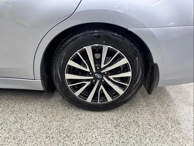 Photo of 2019 Ice Silver Metallic Subaru Legacy
