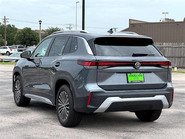 Photo of 2025 Platinum Gray Metallic Volkswagen Tiguan