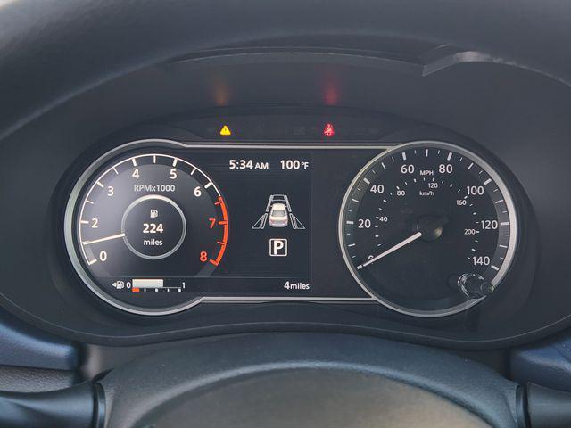 Photo of 2025 Brilliant Silver Metallic Nissan Versa