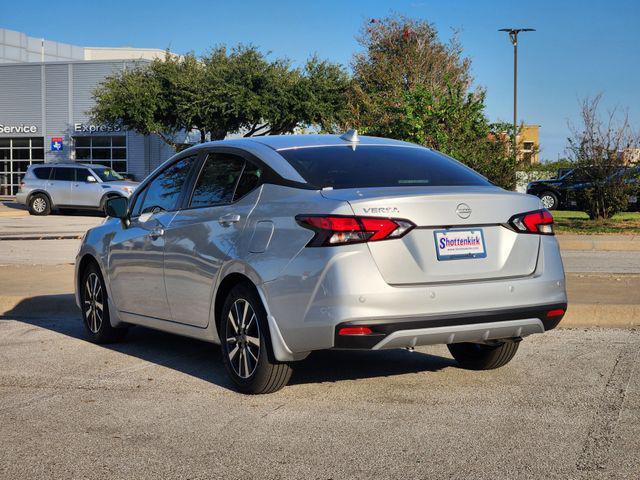 Photo of 2025 Brilliant Silver Metallic Nissan Versa
