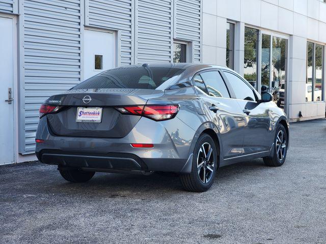 Photo of 2025 Gun Metallic Nissan Sentra