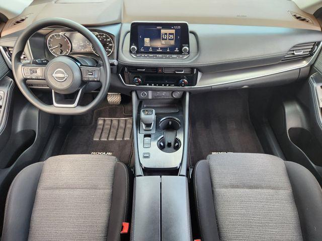 Photo of 2022 Scarlet Ember Tintcoat Nissan Rogue
