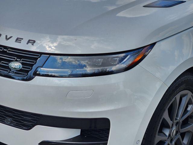 Photo of 2024 White Land Rover Range Rover Sport