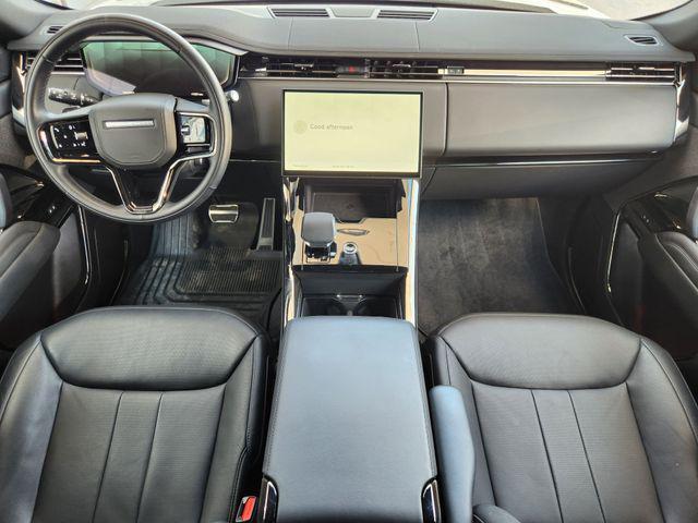 Photo of 2024 White Land Rover Range Rover Sport