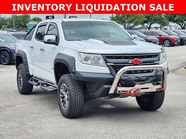 Photo of 2018 Summit White Chevrolet Colorado