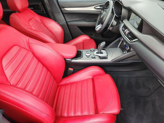 Photo of 2024 Vesuvio Gray Metallic Alfa Romeo Stelvio