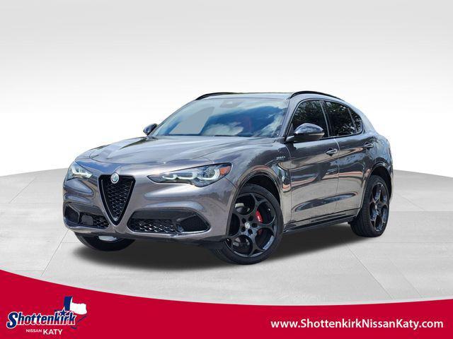 Photo of 2024 Vesuvio Gray Metallic Alfa Romeo Stelvio