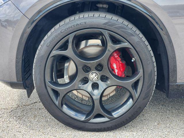 Photo of 2024 Vesuvio Gray Metallic Alfa Romeo Stelvio