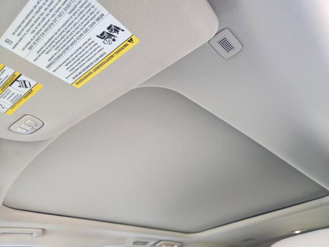 Photo of 2024 Oxford White Ford Expedition