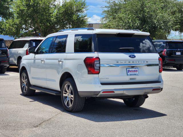 Photo of 2024 Oxford White Ford Expedition