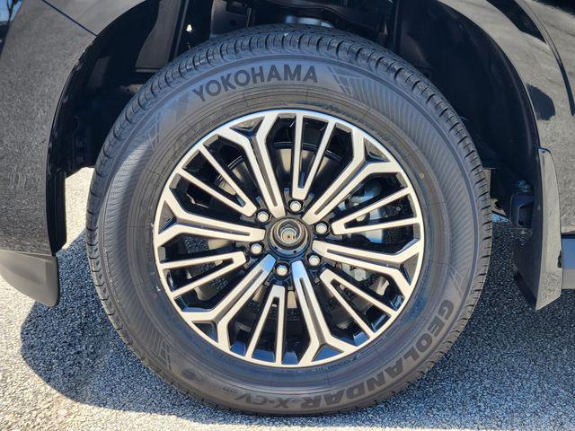 Photo of 2025 Super Black Nissan Armada