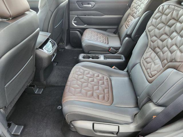 Photo of 2025 Super Black Nissan Armada
