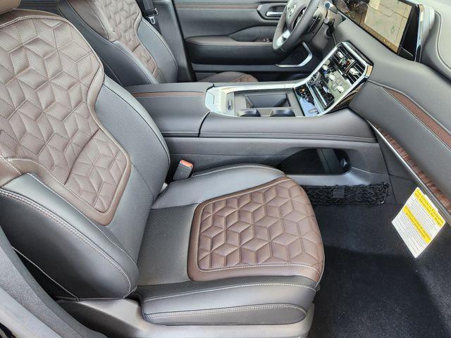 Photo of 2025 Super Black Nissan Armada