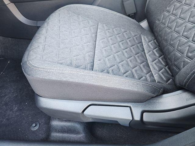 Photo of 2026 Deep Blue Pearl Nissan Kicks