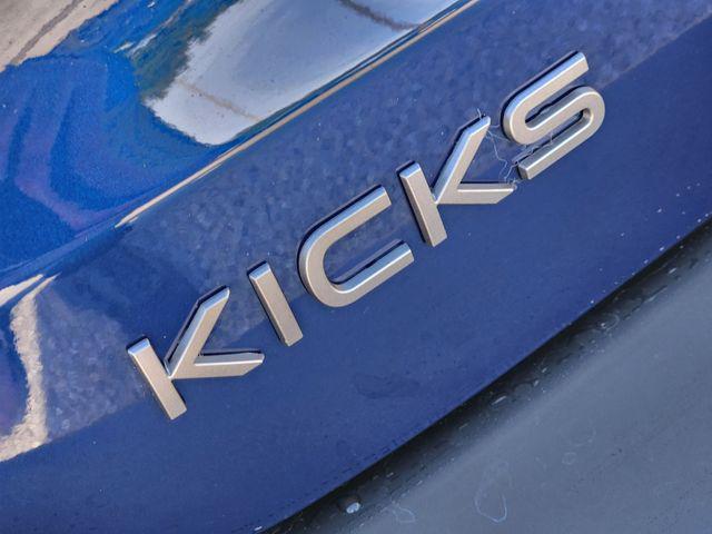 Photo of 2026 Deep Blue Pearl Nissan Kicks