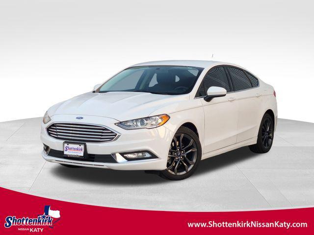 Photo of 2018 White Platinum Ford Fusion
