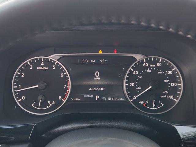 Photo of 2025 Everest White Pearl Tricoat Nissan Pathfinder