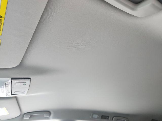 Photo of 2025 Everest White Pearl Tricoat Nissan Pathfinder