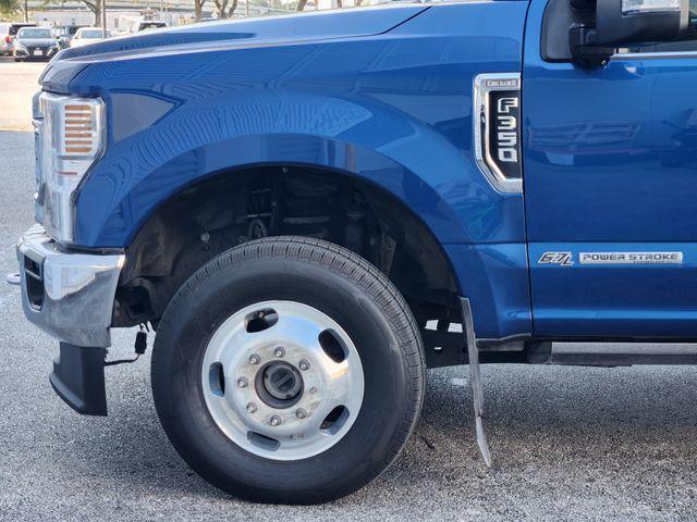 Photo of 2022 Antimatter Blue Metallic Ford F-350