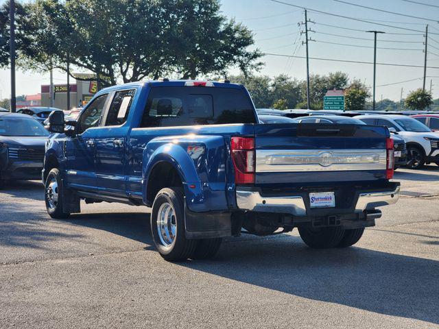 Photo of 2022 Antimatter Blue Metallic Ford F-350