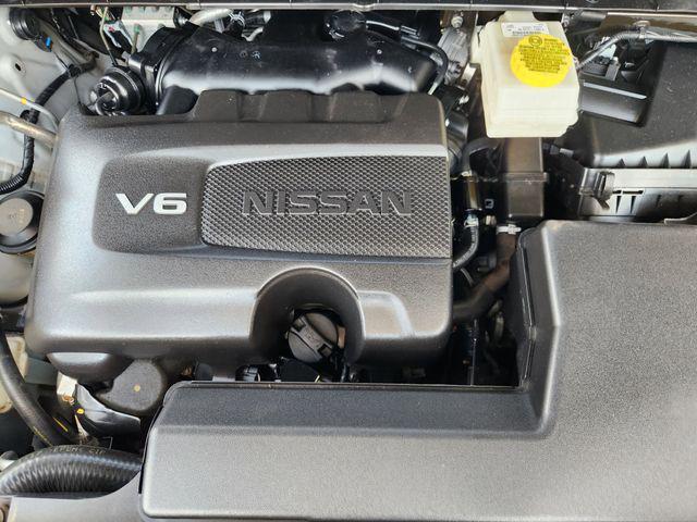Photo of 2023 Brilliant Silver Metallic Nissan Pathfinder