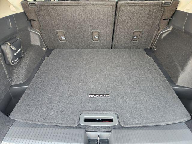 Photo of 2026 Super Black Nissan Rogue