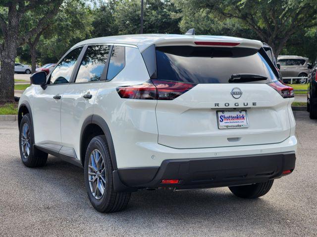 Photo of 2026 Glacier White Nissan Rogue