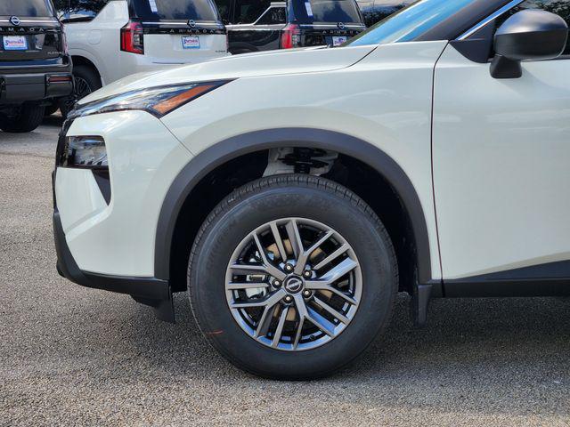 Photo of 2026 Glacier White Nissan Rogue