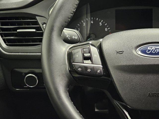 Photo of 2022 Oxford White Ford Escape