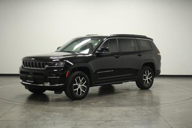 Photo of 2024 Diamond Black Jeep Grand Cherokee L