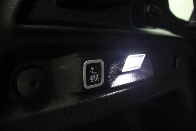Photo of 2024 Diamond Black Jeep Grand Cherokee L