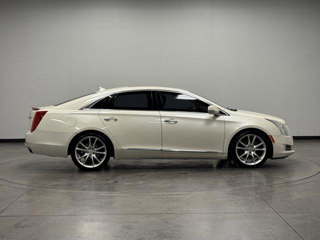 Photo of 2013 White Diamond Clearcoat Cadillac XTS