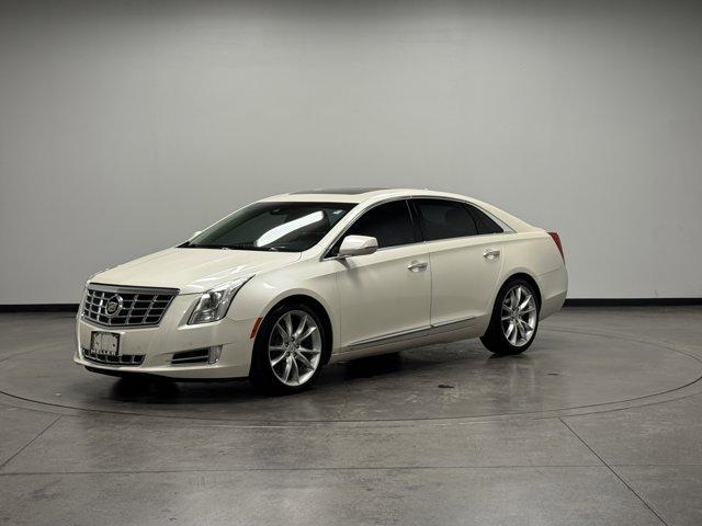 Photo of 2013 White Diamond Clearcoat Cadillac XTS