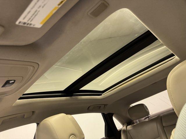 Photo of 2013 White Diamond Clearcoat Cadillac XTS