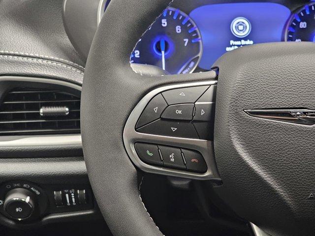 Photo of 2026 Diamond Black Chrysler Pacifica
